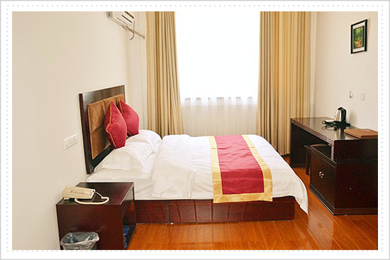 Taihang style hotel single room 198 RMB/day (Breakfast included)